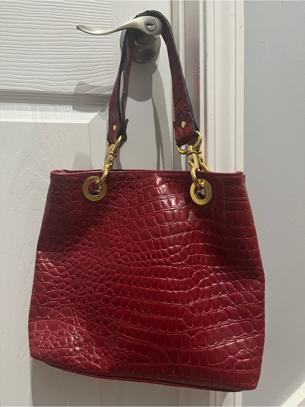 Tiannl Red Croc-Embossed Tote with Gold Hardware